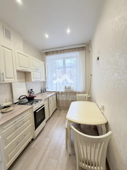 Россия, Ярославская область, Тутаевский муниципальный округ, рабочий посёлок Константиновский, улица Победы, 10