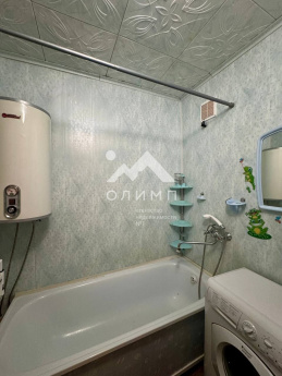 Россия, Ярославская область, Тутаевский муниципальный округ, деревня Столбищи, Центральная улица, 14