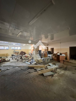 Россия, Ярославская область, Гаврилов-Ямский муниципальный округ, село Заячий Холм, Центральная улица, 33