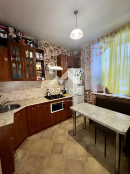 Россия, Ярославская область, Тутаевский муниципальный округ, рабочий посёлок Константиновский, улица Победы, 17