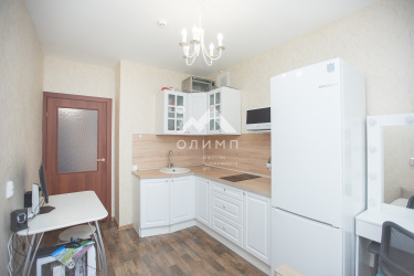 Россия, Ярославский муниципальный округ, посёлок Красный Бор, квартал Светлояр, 3