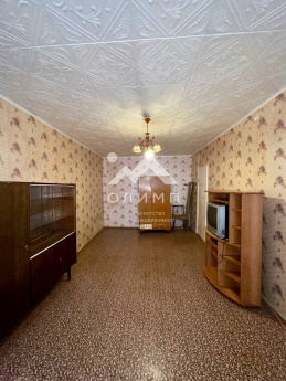 Россия, Ярославская область, Тутаевский муниципальный округ, деревня Столбищи, Центральная улица, 14