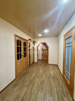 Россия, Ярославская область, Тутаевский муниципальный округ, деревня Столбищи, Центральная улица, 14