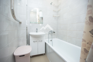 Россия, Ярославский муниципальный округ, посёлок Красный Бор, квартал Светлояр, 3